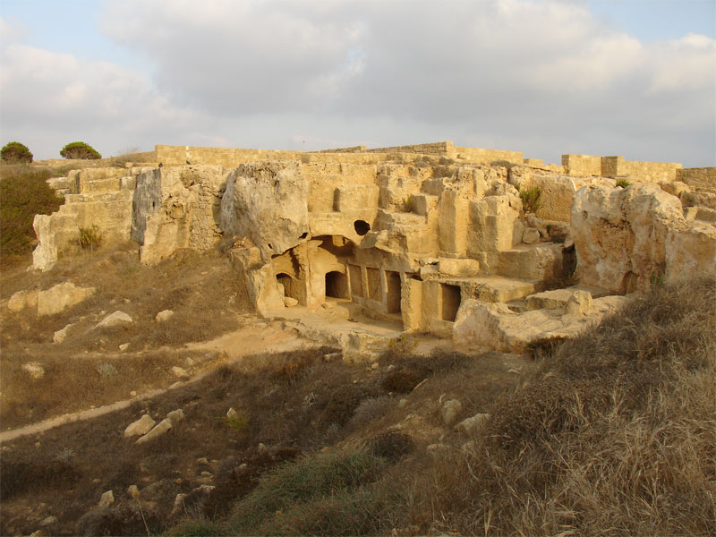 Древний некрополь возле Пафоса называется царским из-за своего пышного убранства