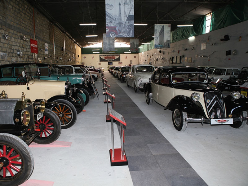 Экспонаты музея охватывают почти всю историю автомобилестроения прошлого века